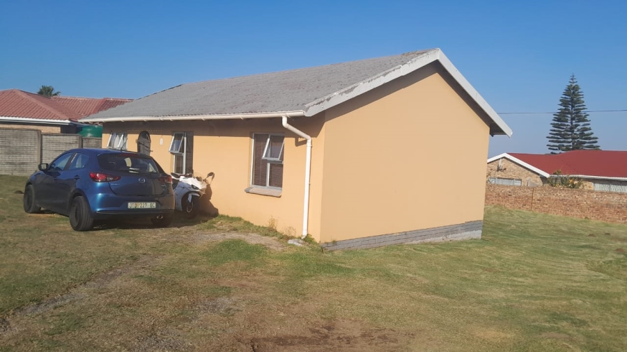 3 Bedroom Property for Sale in Sunnyridge Eastern Cape